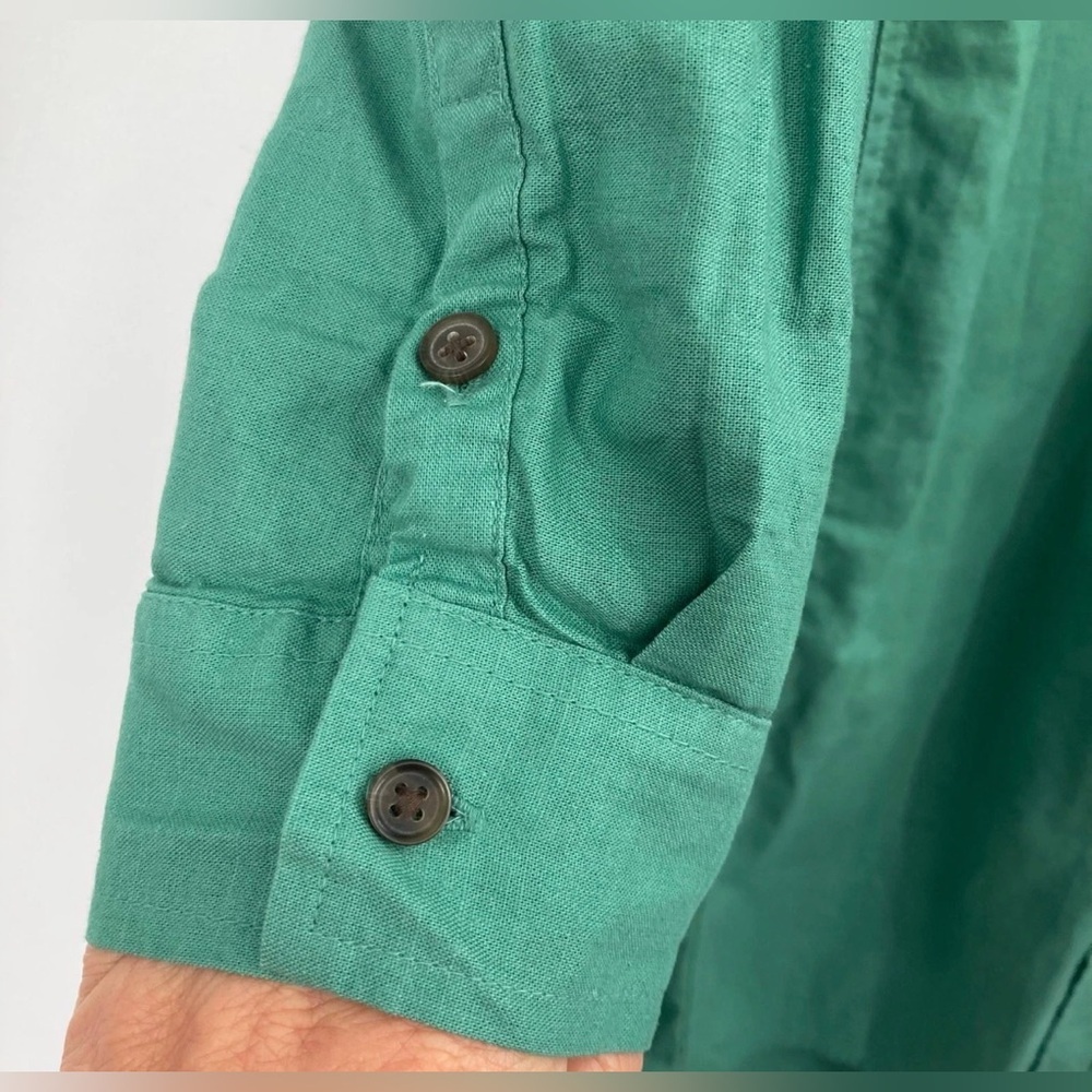 Universal Thread Women's Green Button Down Shirtd… - image 5
